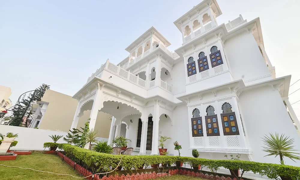 Royal Heritage Villa - A Palatial Stay
